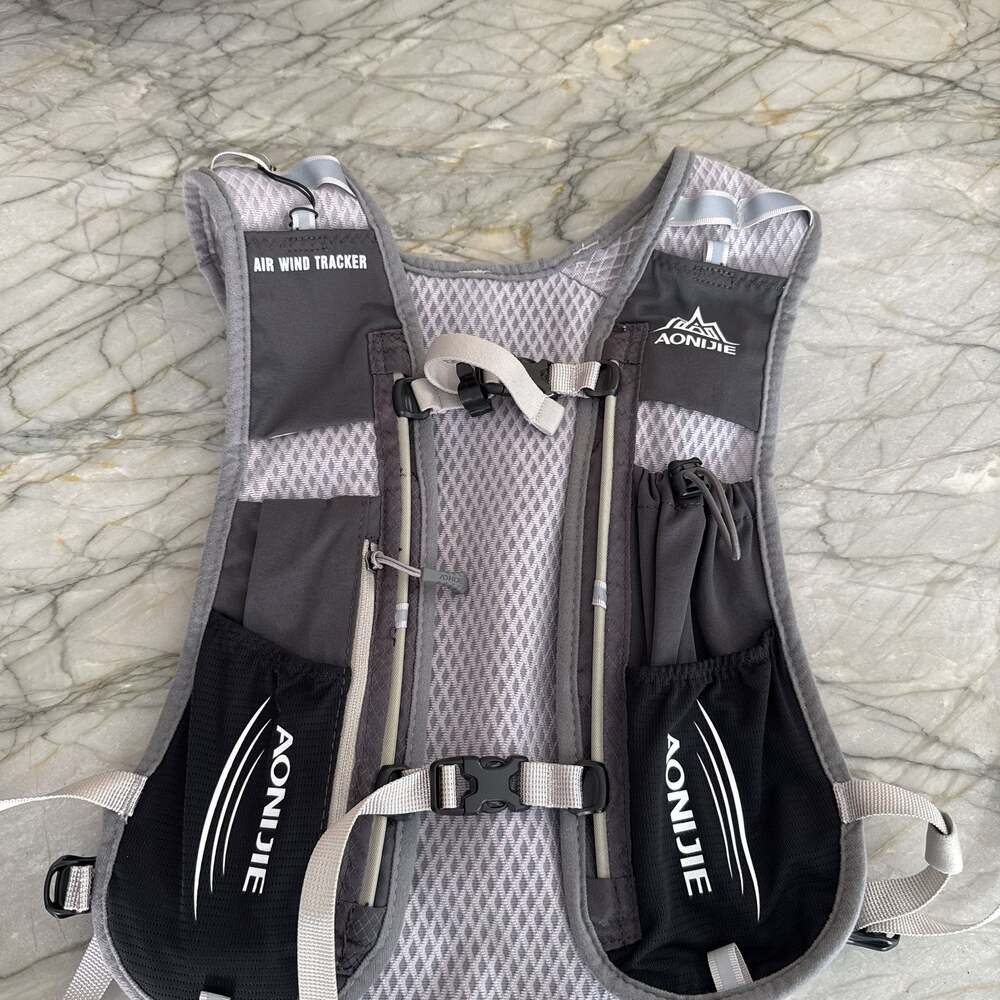 AONIJIE 5L Running Hydration Vest Backpack (water bag not included)